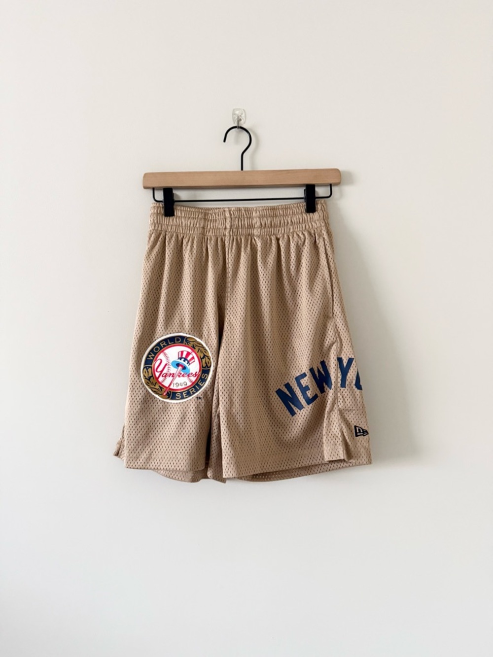 New Era New York Yankees Beige Mesh Athletic Shorts Size S